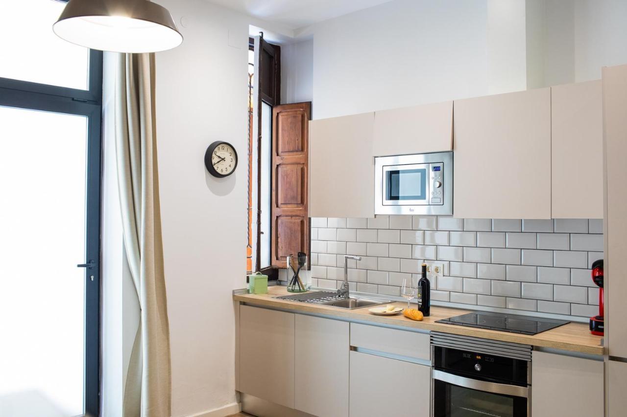 Florit Flats - Cozy Loft By The Central Market Valencia Bagian luar foto