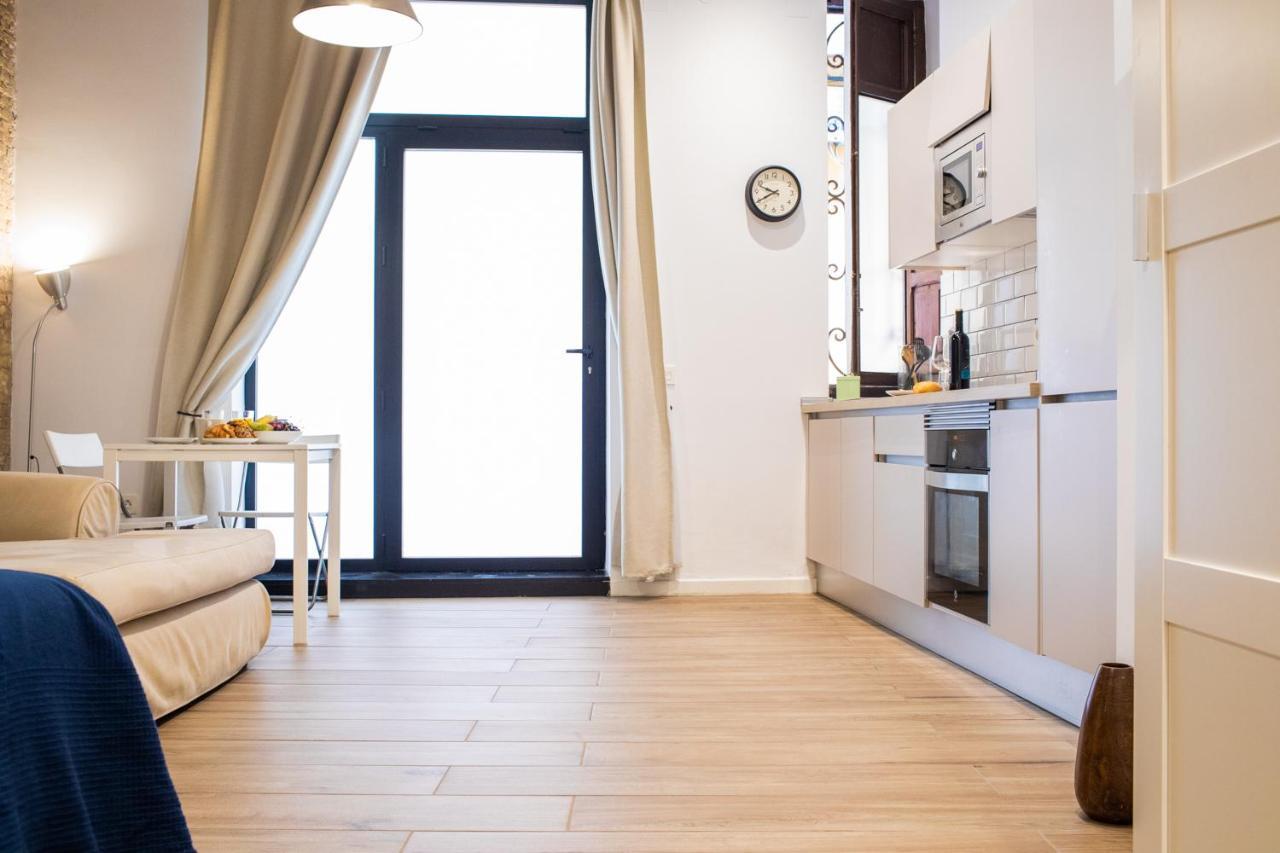 Florit Flats - Cozy Loft By The Central Market Valencia Bagian luar foto